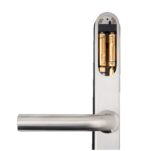 929SS-62-F(TUYA) Intelligens AIRBNB zár applikációval - INOX - ujjnyomat/RFID/PIN azonosítás  13,56 MHz